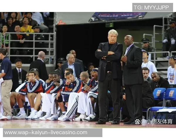 小牛队与尼克斯队激战正酣谁能在这场对决中笑到最后